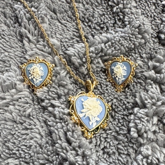 Jewelry - Gold-Tone Blue Heart Cameo Necklace & Earring Set